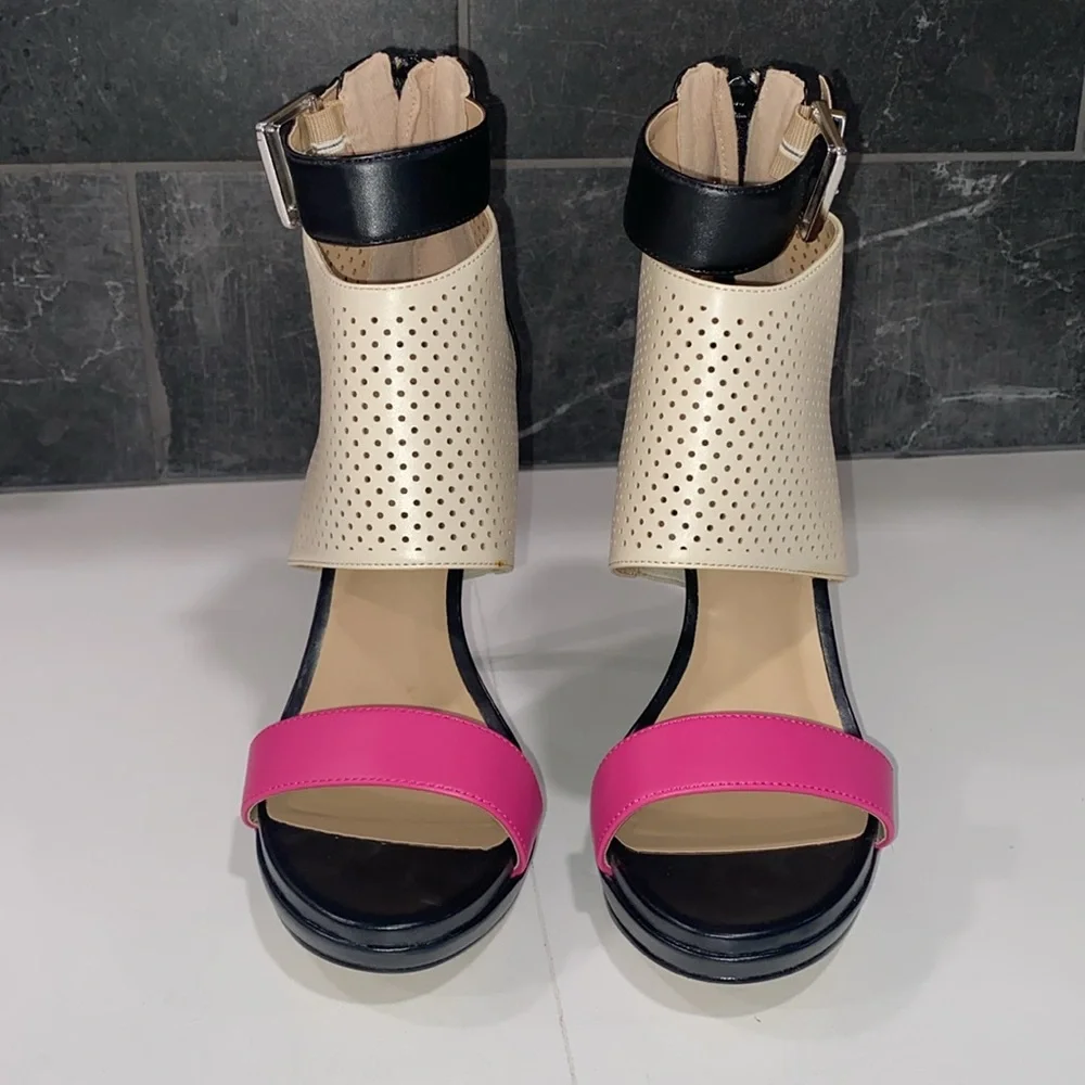 Juicy Couture Women's JCATARAHICE Platform Zip Up Ankle Platform Heels NWOB Sz 7